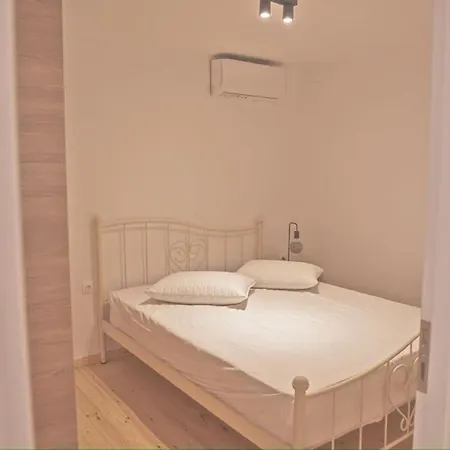Ferienwohnung Σταχυ Και Μελι Loft Gythio Exterior foto